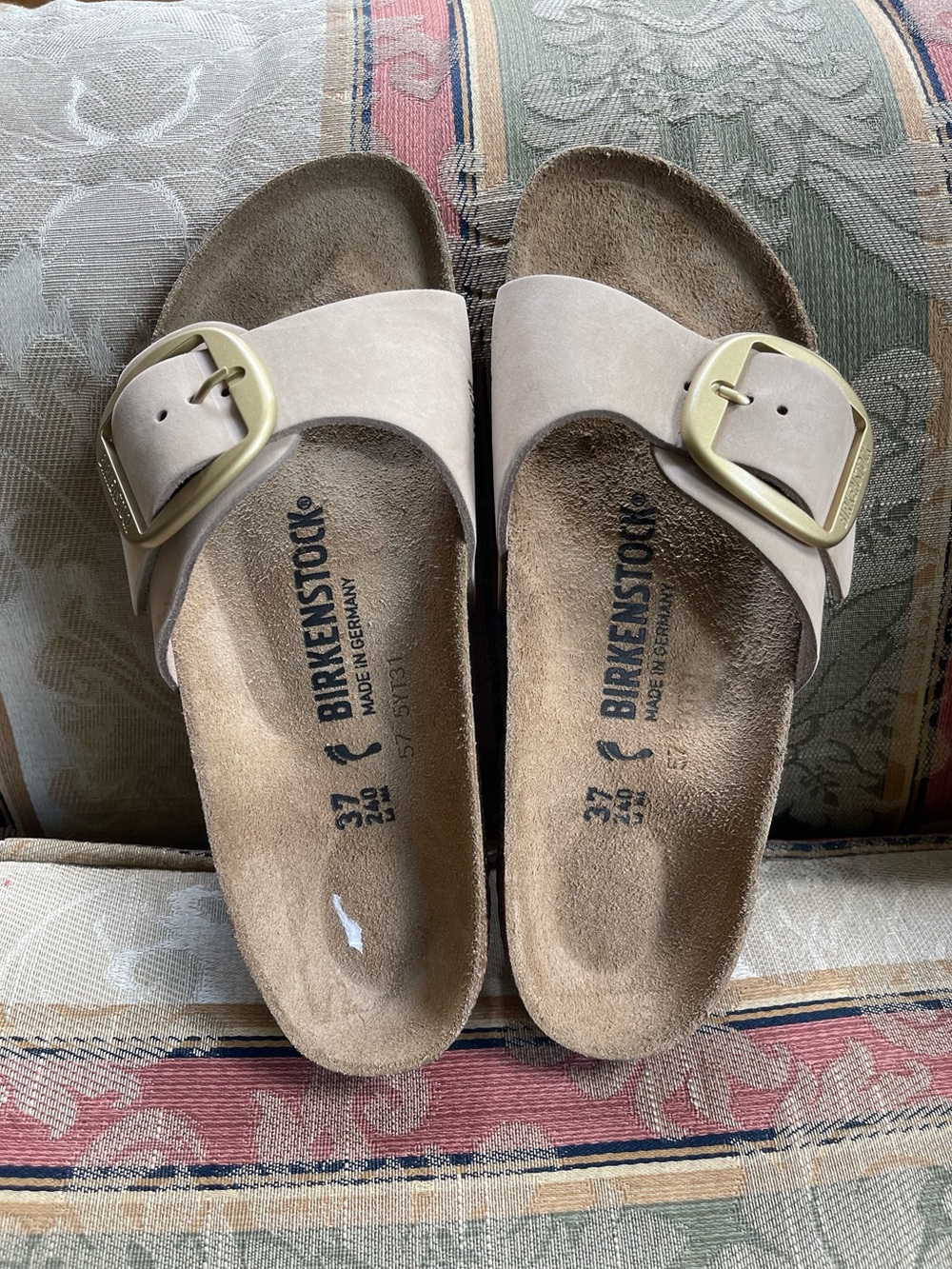 Birkenstock Madrid Big Buckle Nubuck Leather. Size 6-6.5 Women N18-24